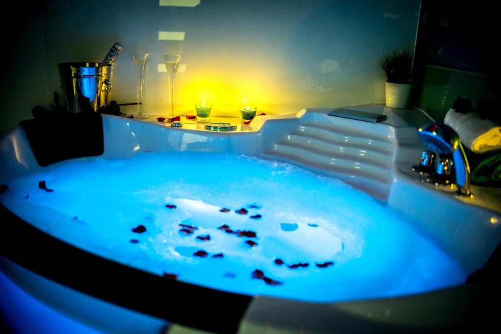 Jacuzzi Apartment Zen Krasków Eksteriør bilde